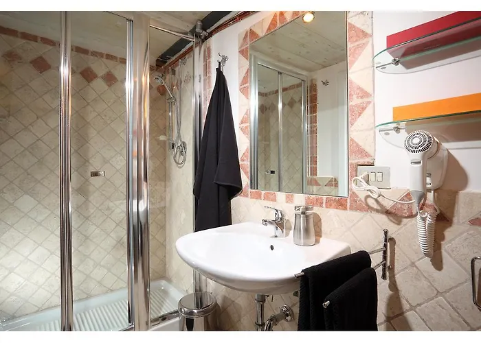 Luxury - Vicolo Palle