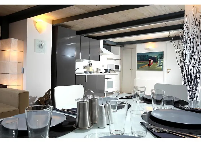 Luxury - Vicolo Palle